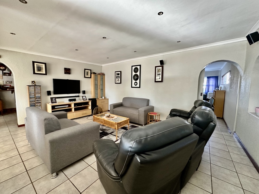 4 Bedroom Property for Sale in Tygerdal Western Cape